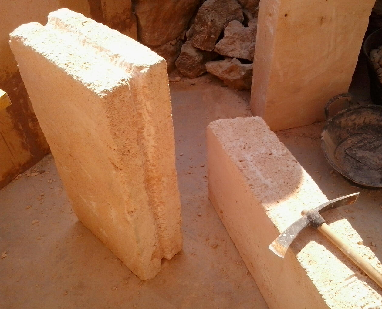 MARÈS SANDSTONE CONTRUCTION MARÈS SANDSTONE CONTRUCTION